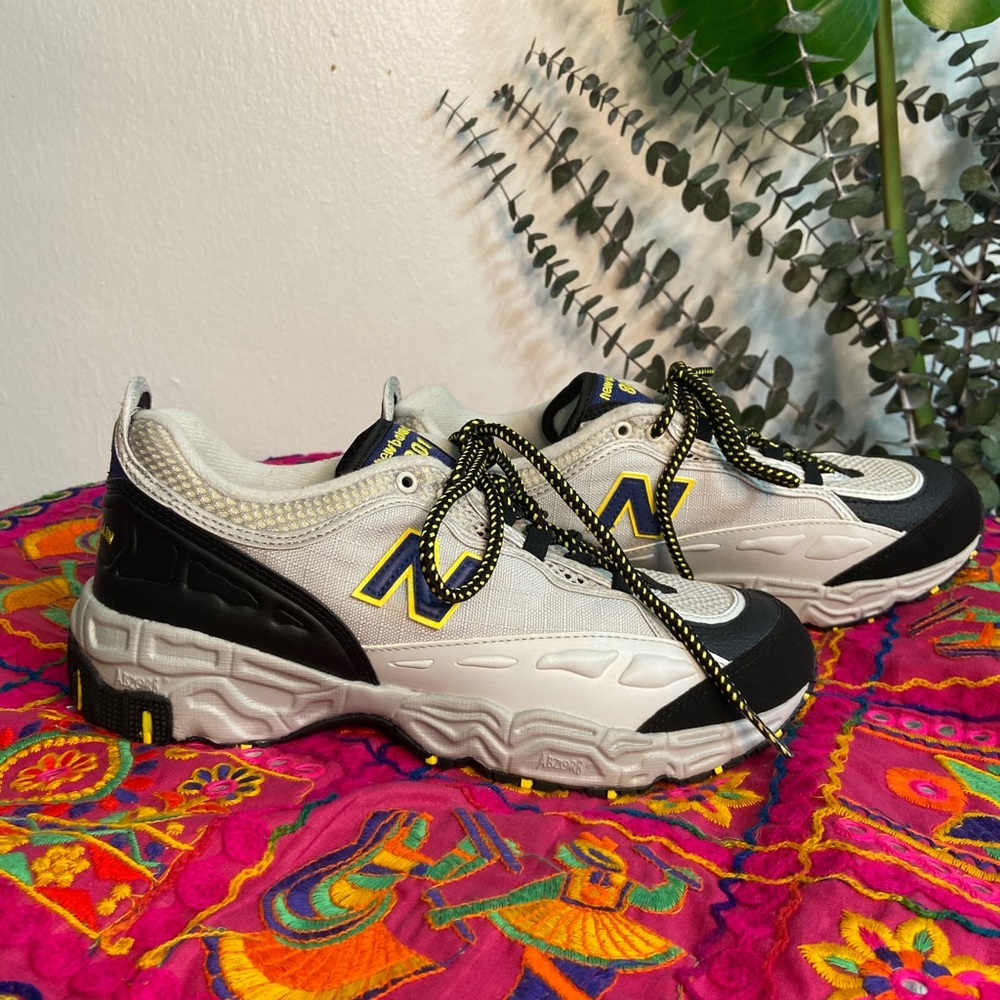 New Balance 801’s